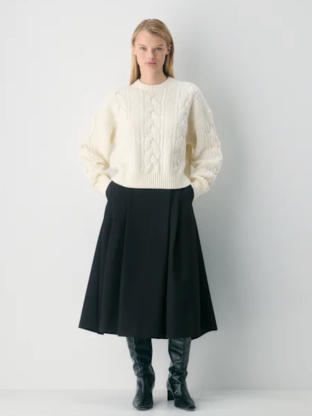 Aritzia Cable-Knit Crewneck Sweater - Size Large